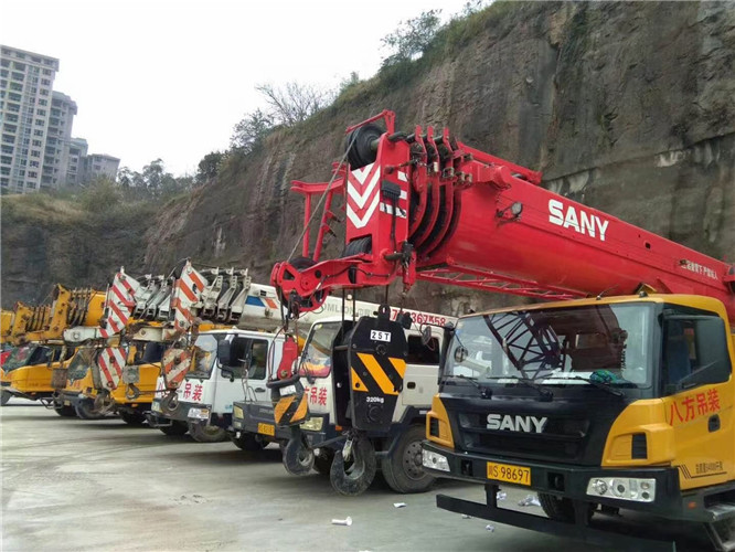 南靖县吊车出租按什么计费？台班费、单次费、里程费怎么算？